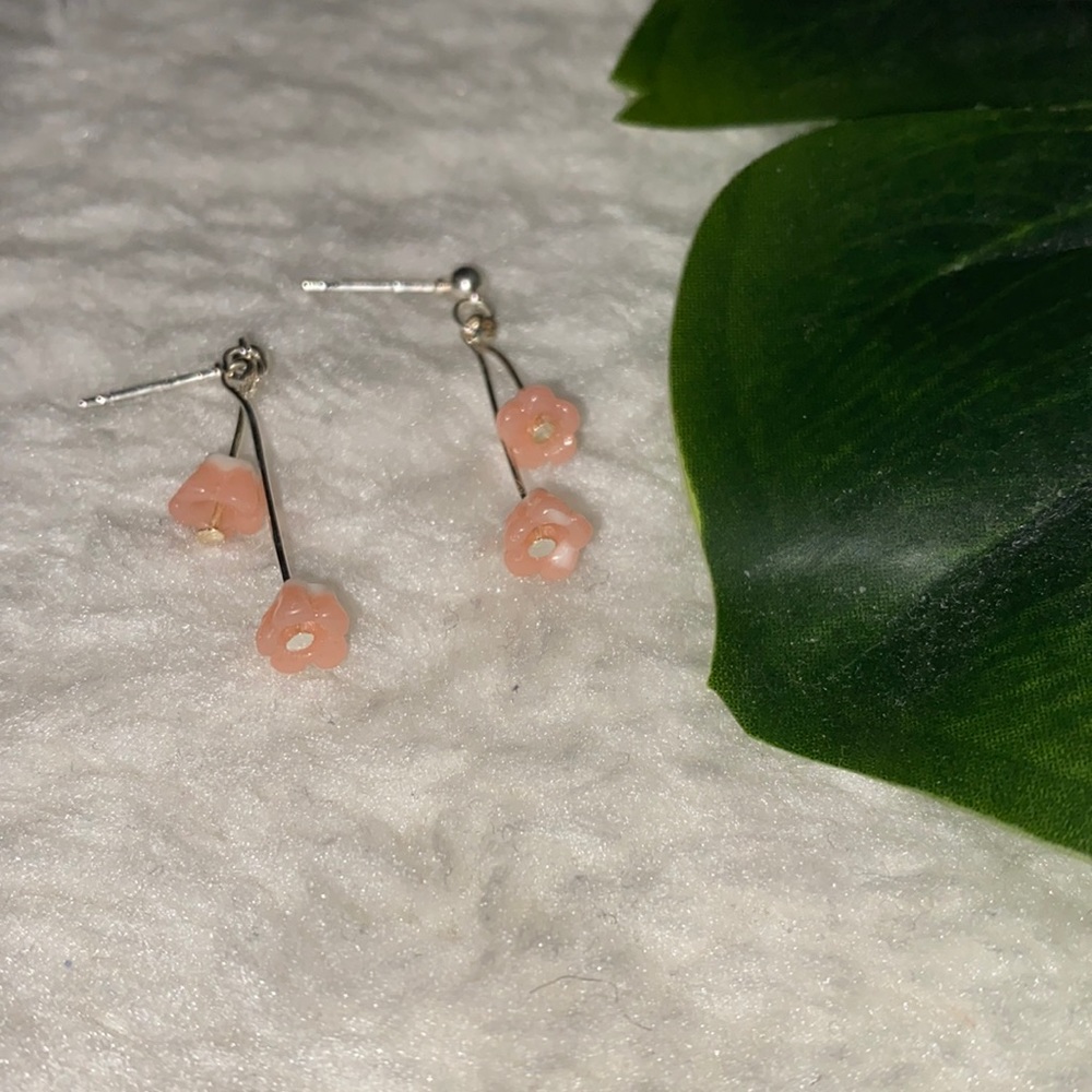 New UO Pink Pastel Flower Petal Lantern Earrings